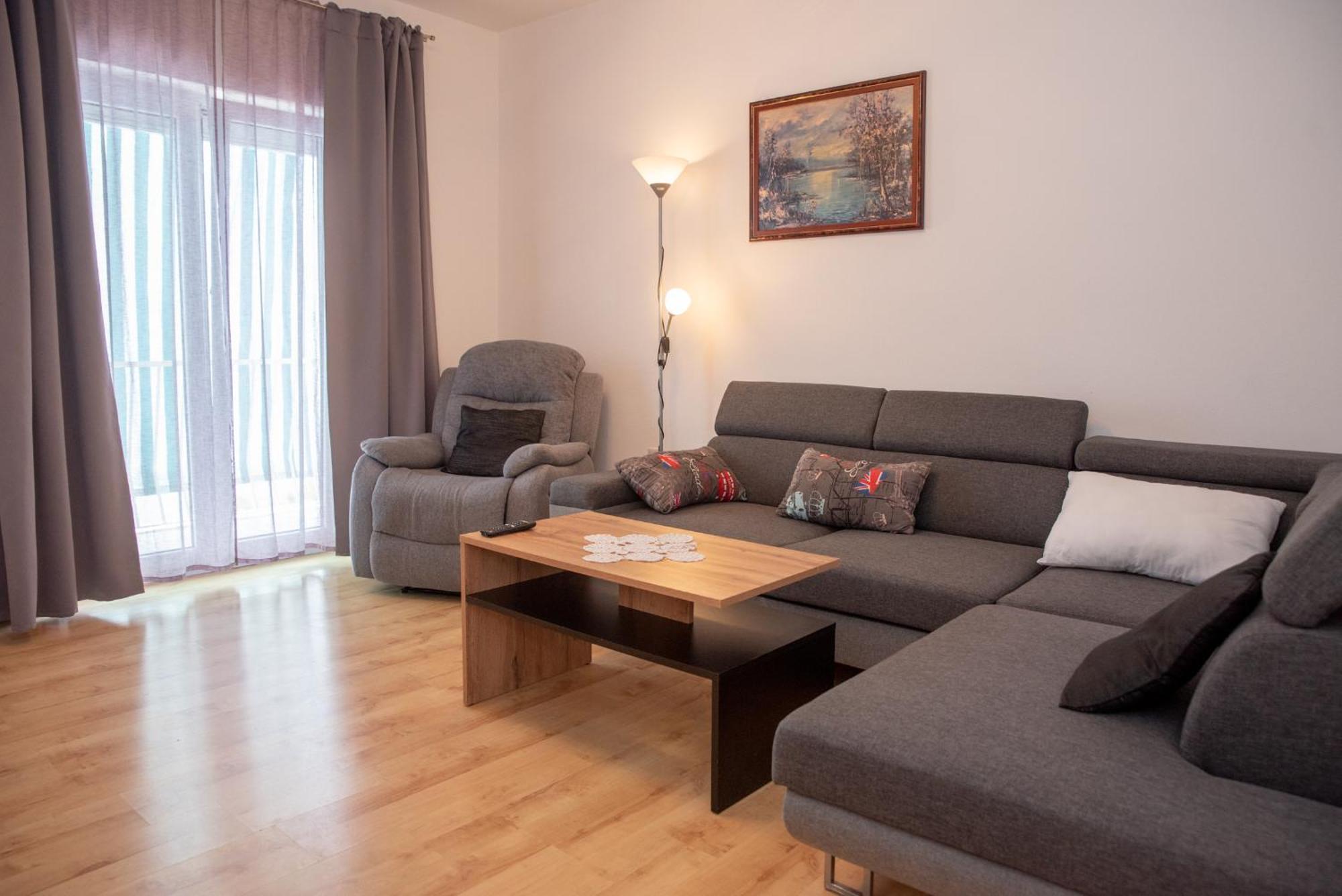 Apartment Silvana Сень Екстер'єр фото