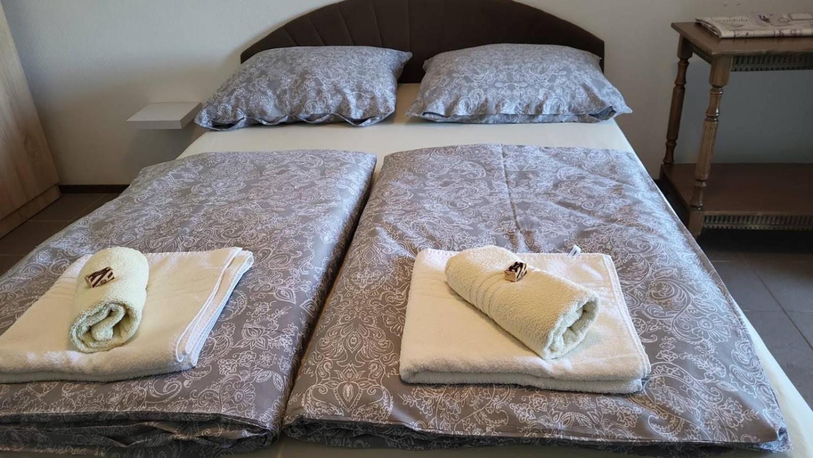 Apartmani Silvana&Vera Сень Екстер'єр фото
